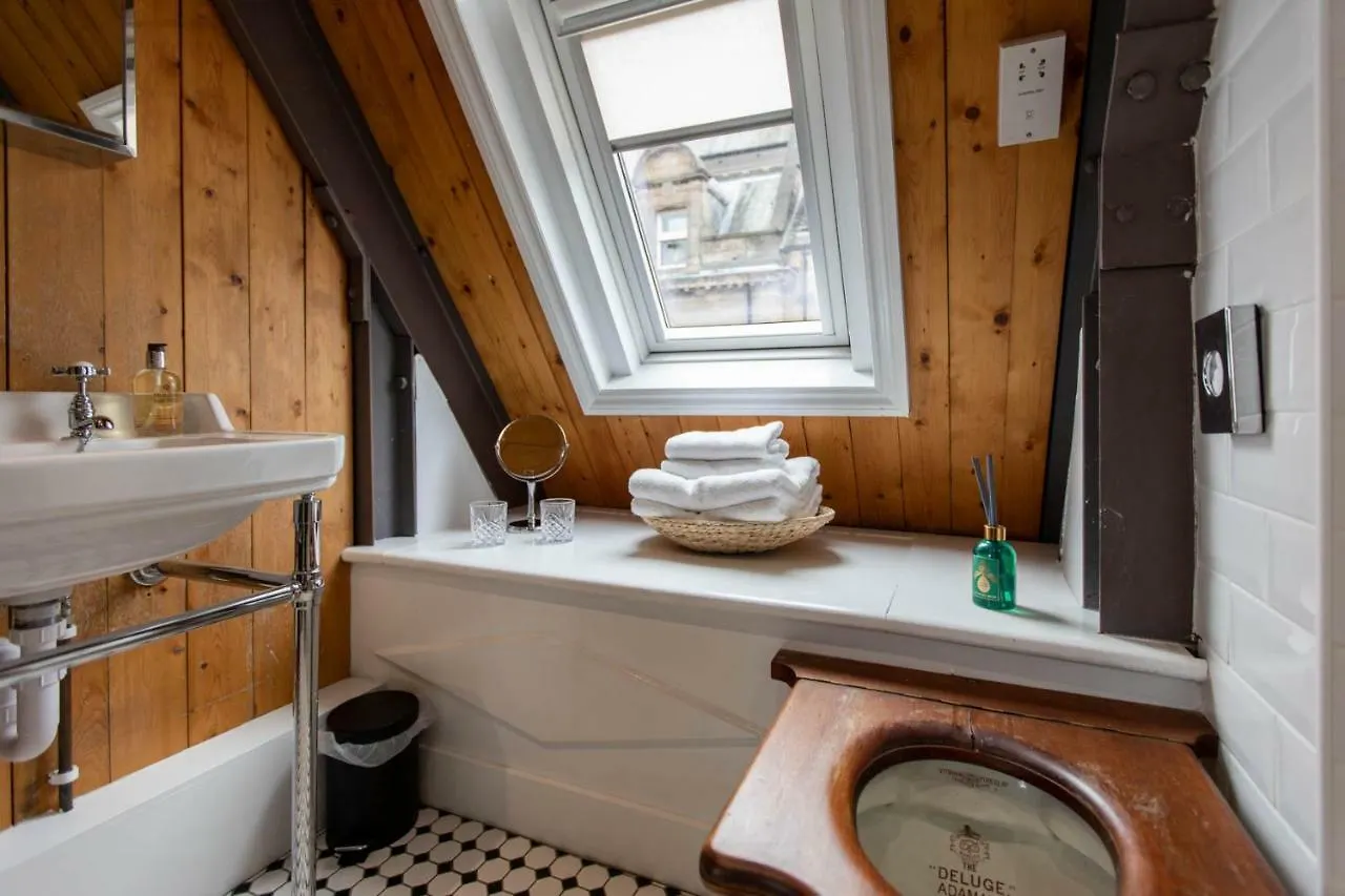 The Attic Flat Apartment Edinburgh 0*,  United Kingdom